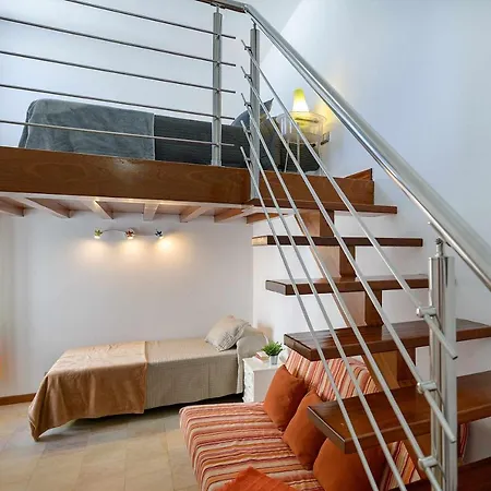 Semesterbostad Casa Marilia La Santa